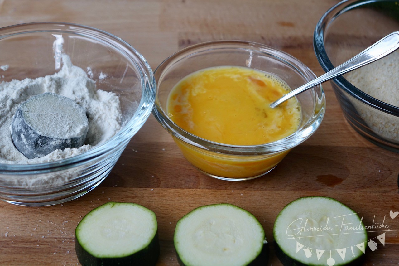 Panierte Zucchini mit Curry Dip Zubreitung Schritt Schritt 2 Glorreiche Familienküche