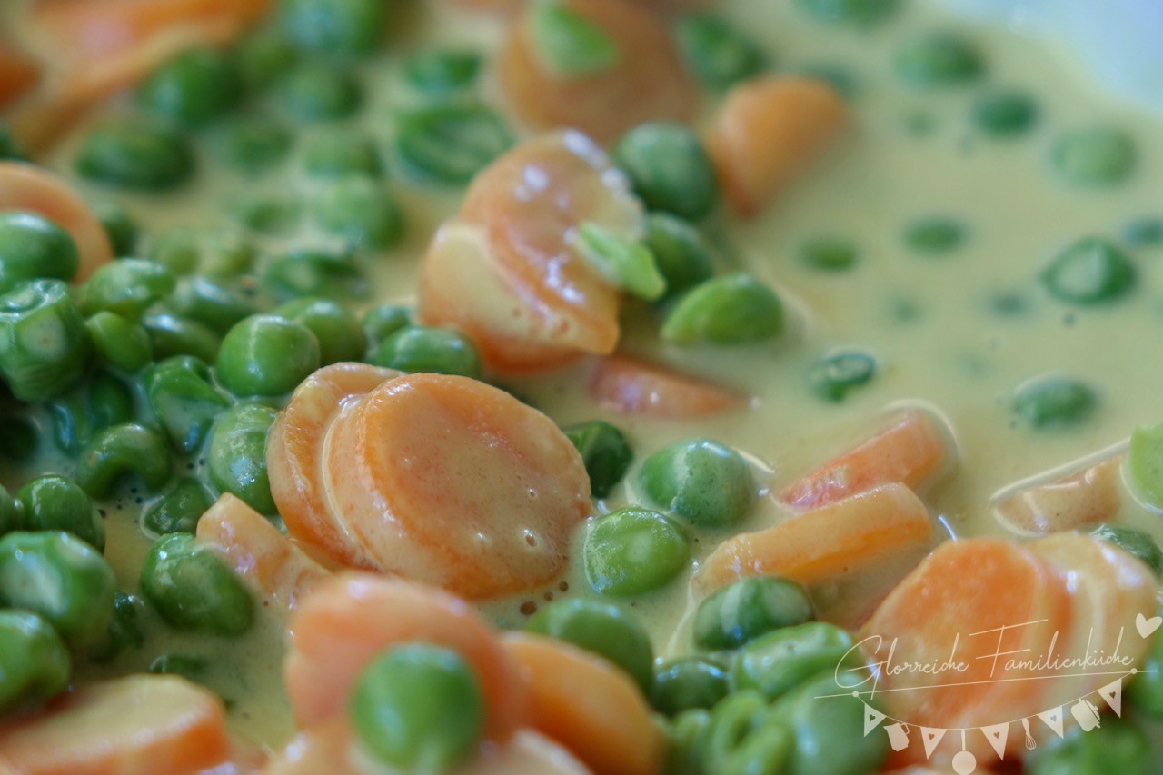 Erbsen Karotten Sauce mit Nudeln - Glorreiche Familienküche
