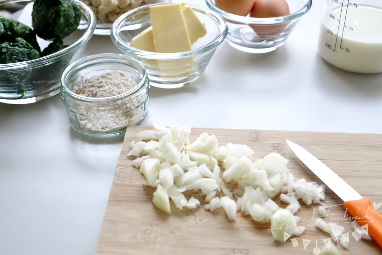 Dinkel Spinat Knödel Zubereitung Schritt 1 Glorreiche Familienküche